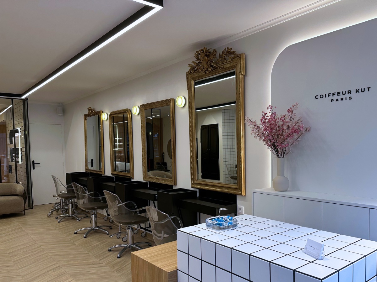 caisse design nouveau salon Coiffeur Kut Oberkampf 2026 Paris 11e