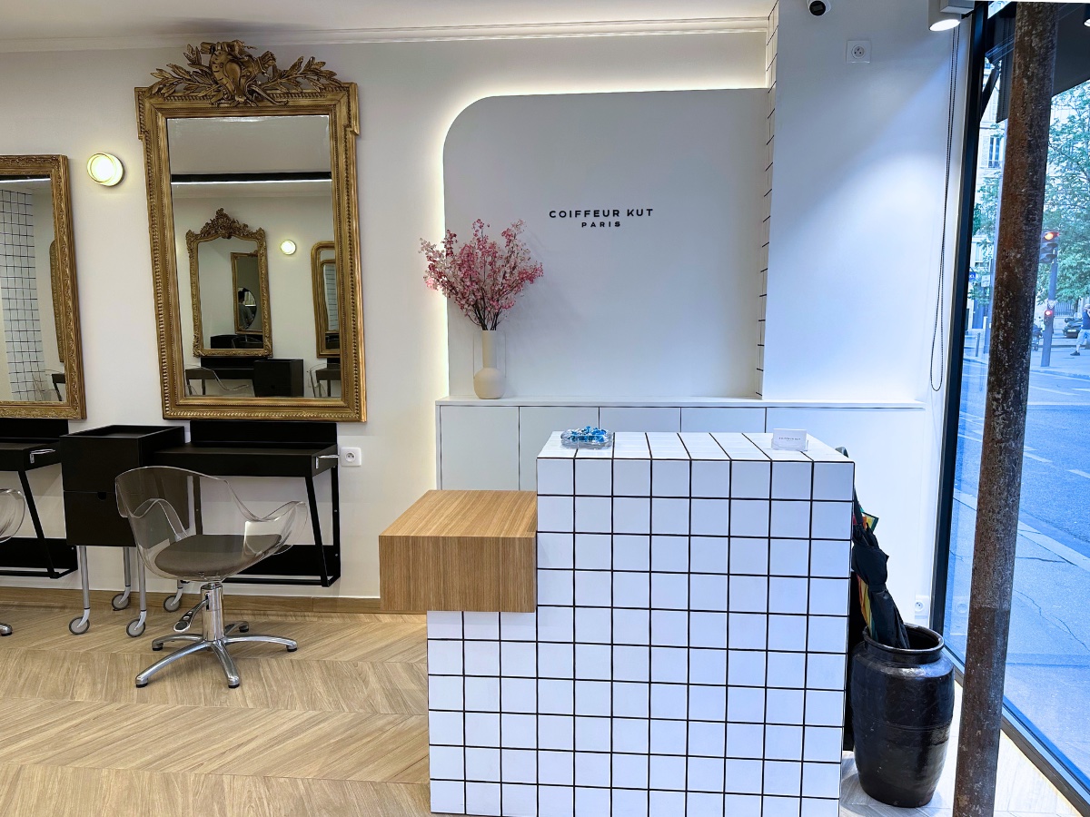 caisse design nouveau salon Coiffeur Kut Oberkampf 2026 Paris 11e